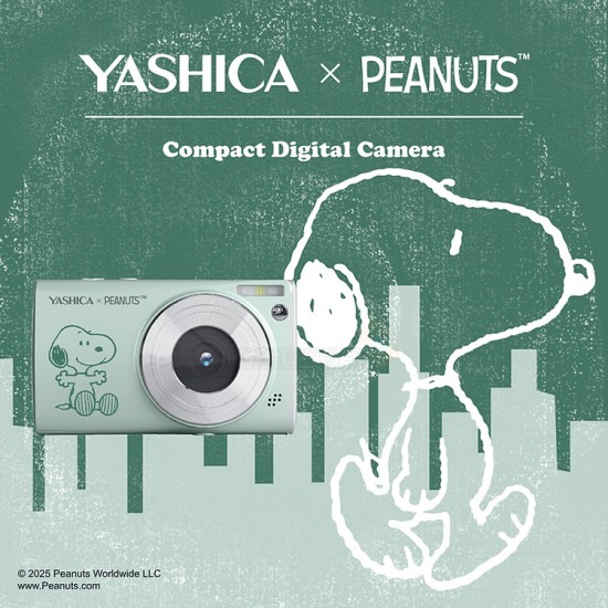 YASHICA x Peanuts Snoopy DP-100 Digital Camera